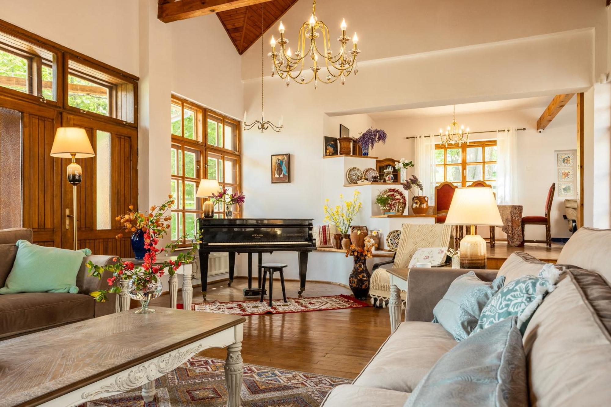 Villa Alba By Akasha Retreat Törcsvár Kültér fotó